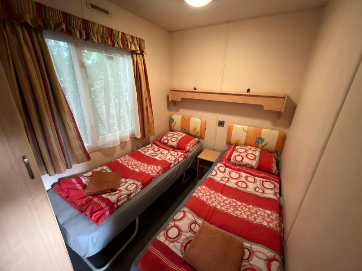 Autocamp Free Star - Mobilheimy Lägenhet Strachotin Exteriör bild